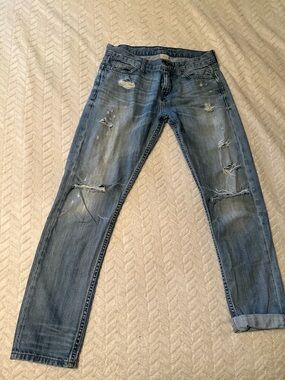 Banana Republic Women's Straight Leg Loose Fit Distressed Jeans size 27